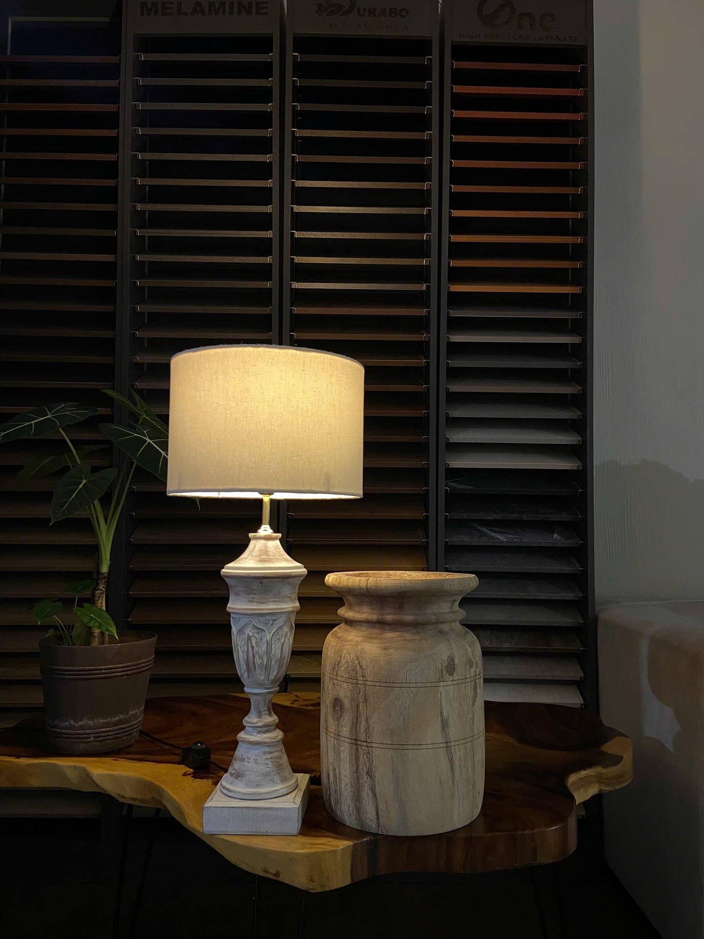 Château Blanc – Artisan Classic Table Lamp | French Vintage Style