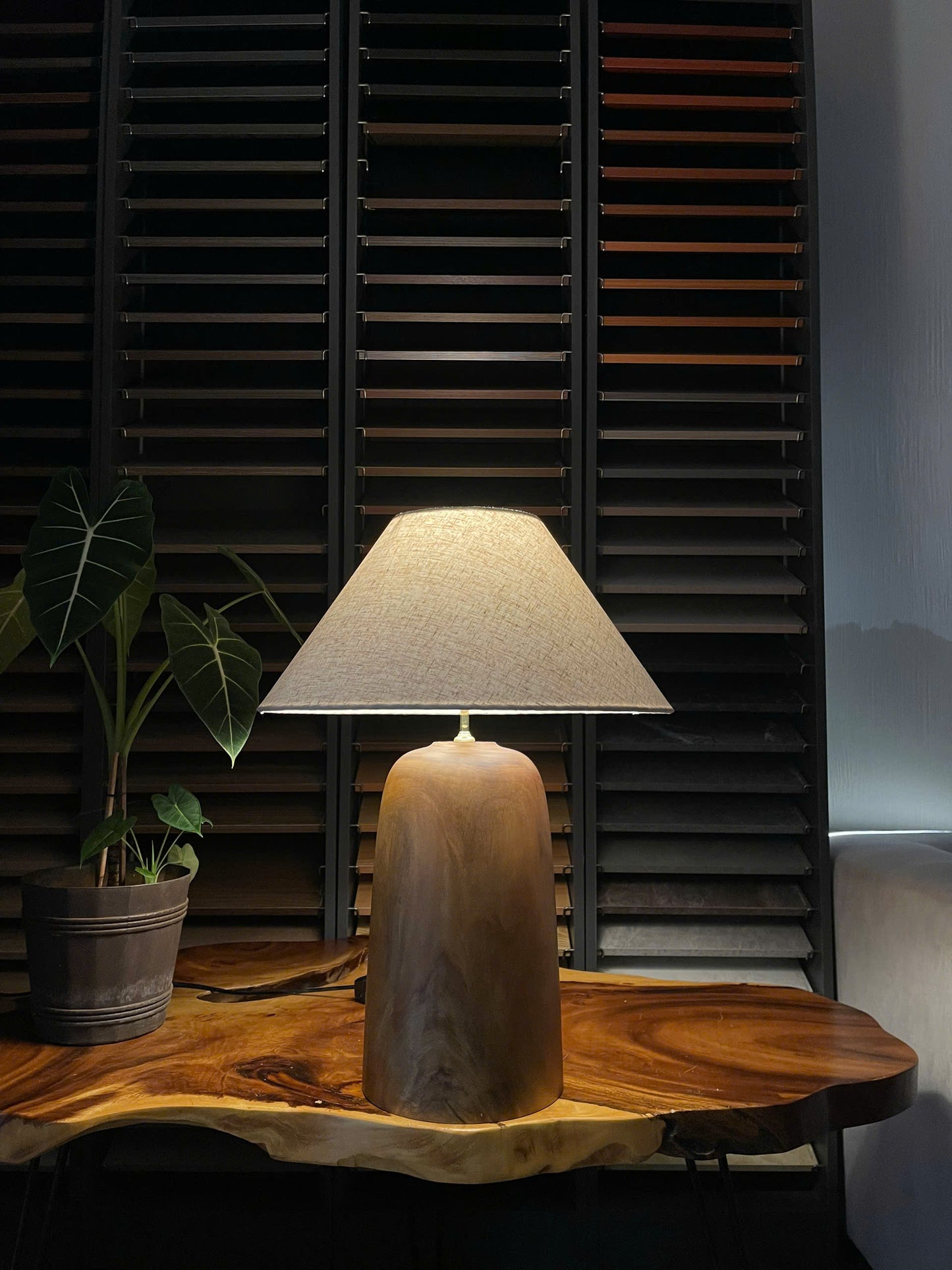 Calm Bell – Minimalist Wooden Table Lamp | Zen Decor