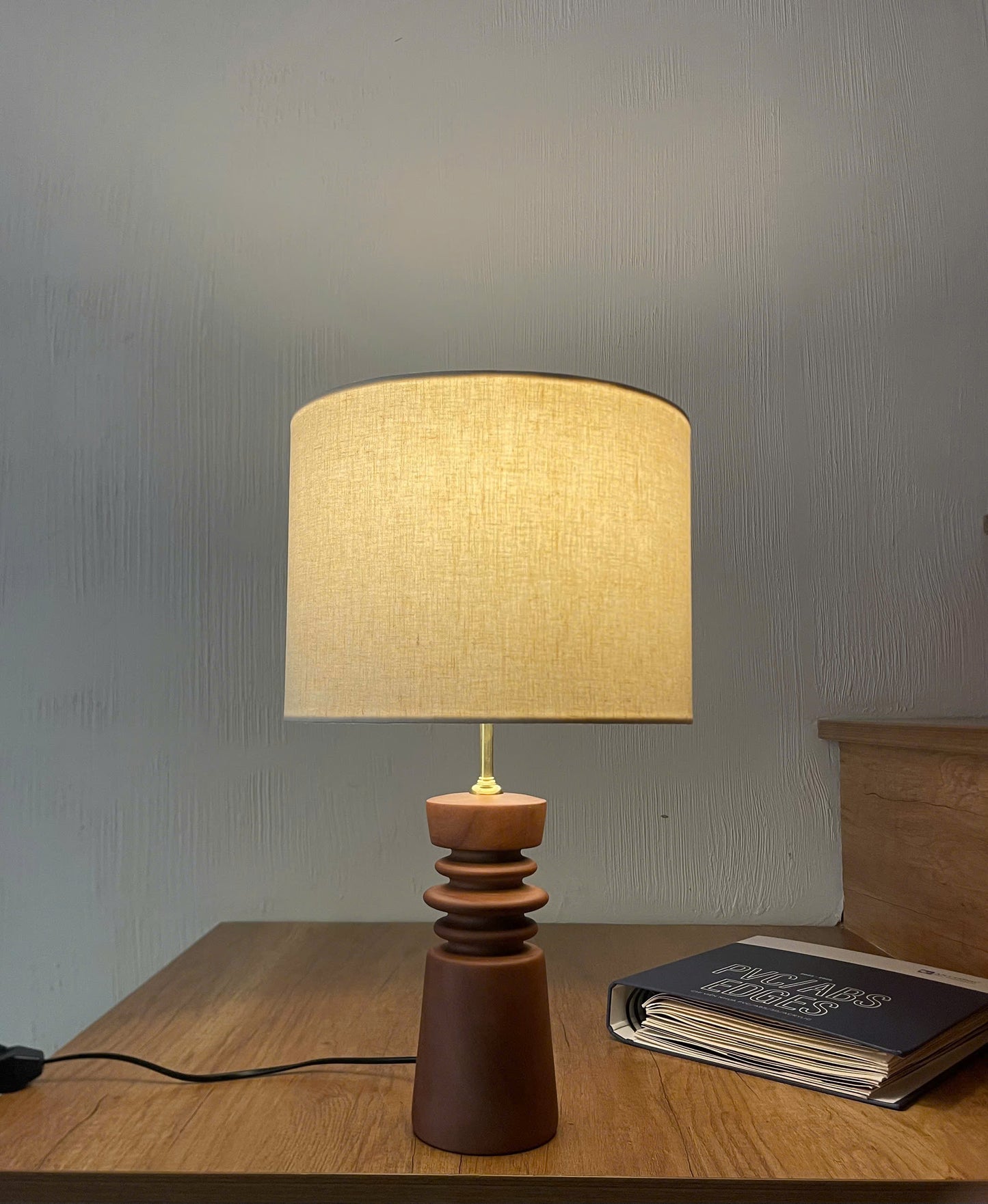 Canyon Form – Premium Handcrafted Wooden Table Lamp