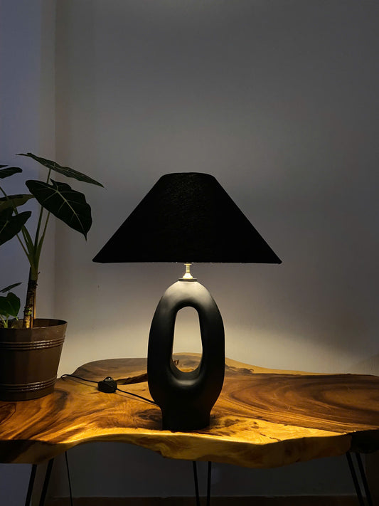 Noir Void – Sculptural Artisan Table Lamp | Modern Black Minimalism